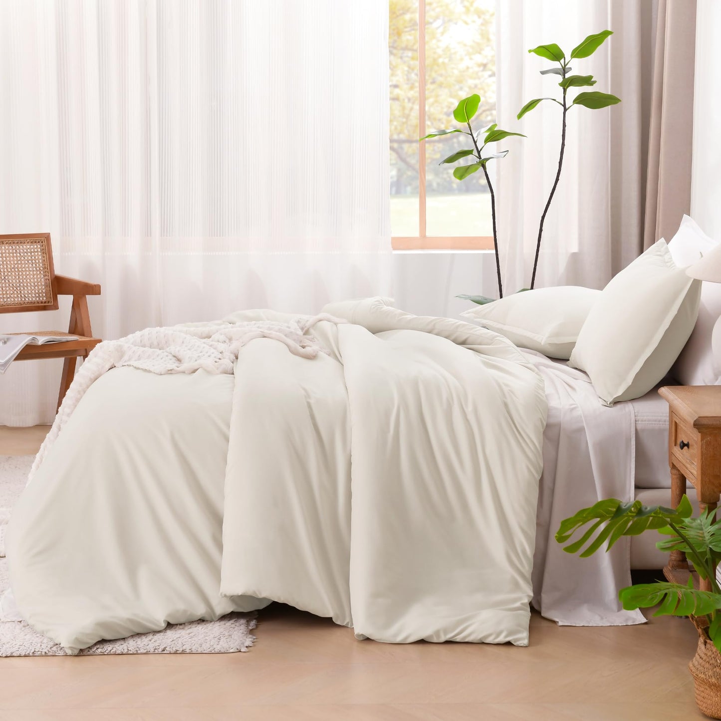 Litanika Queen Comforter Set Beige, 3 Pieces Lightweight Fluffy Solid Bedding Comforter Set, Down Alternative Comforter All Season Bed Set Gift Choice