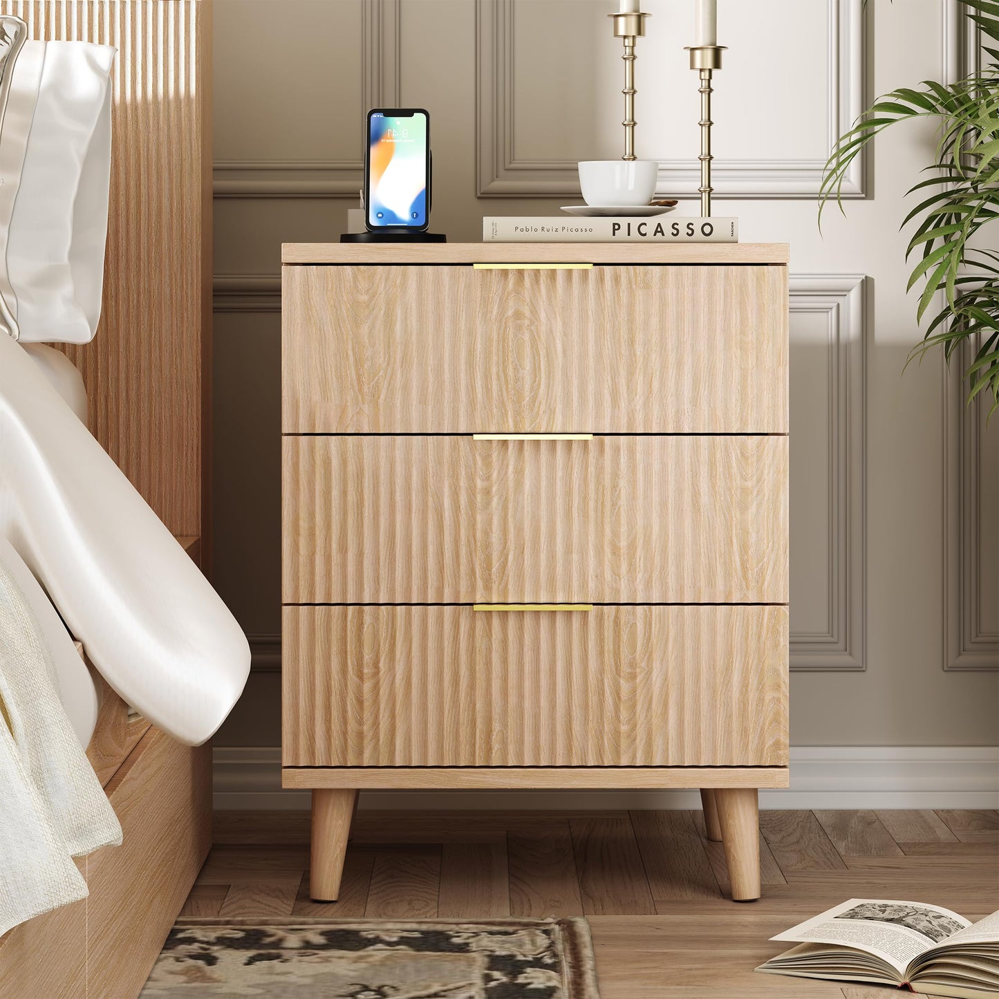 Fluted Nightstand with USB Charging Station, 3 Drawer Dresser Wood Modern Night Stand Bedside Table with Quiet Drawers & Large Storage End Table for Bedroom (1pcs, Natual)