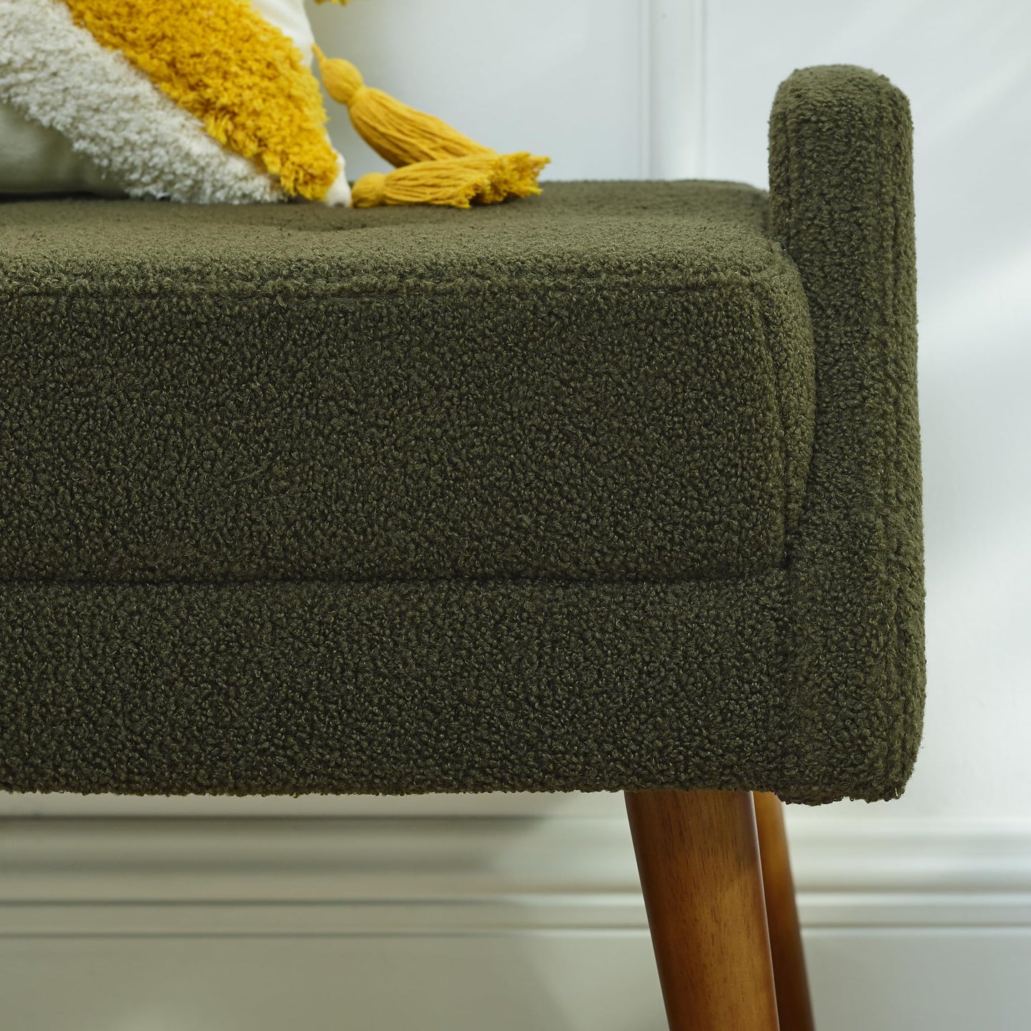ECLYL Teddy Velvet Armrest Bench is Soft and Comfortable, with Dark Brown Wooden Legs That are Sturdy and Durable,inBedroom, Living Room, Family Room (Green)